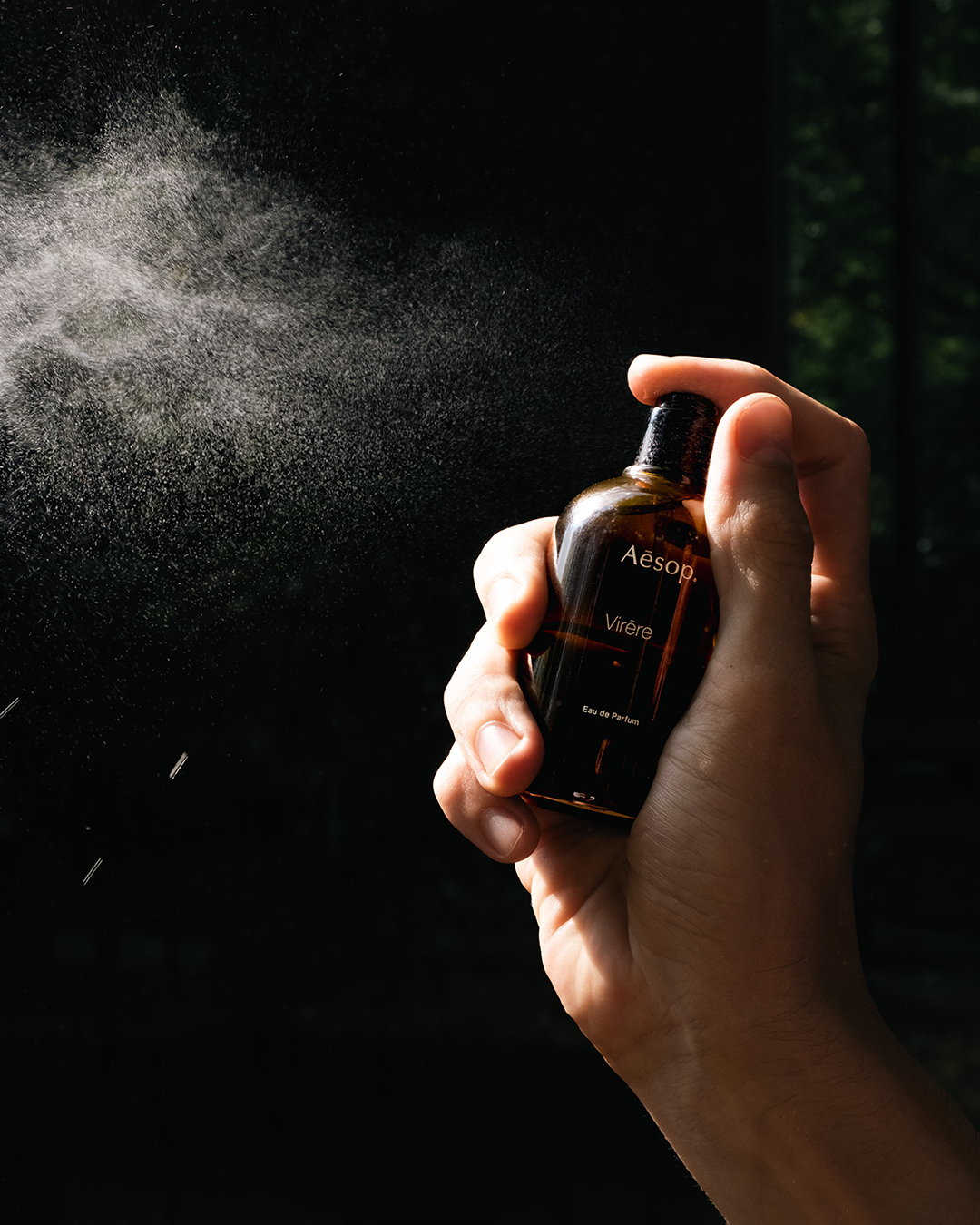 Main parfum vaporisation