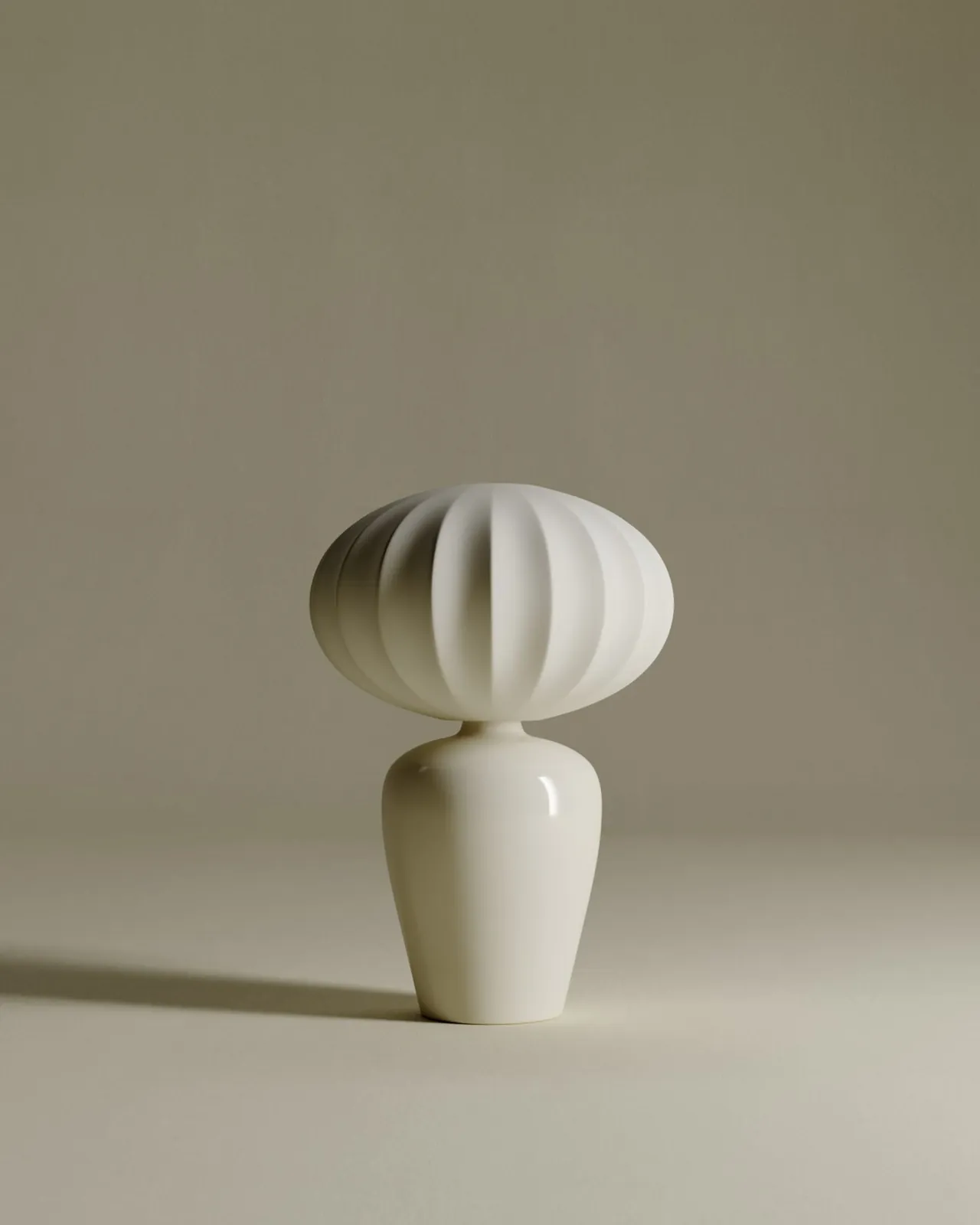 La même lampe éteinte, même cadrage (inspiration Bureau Benjamin)